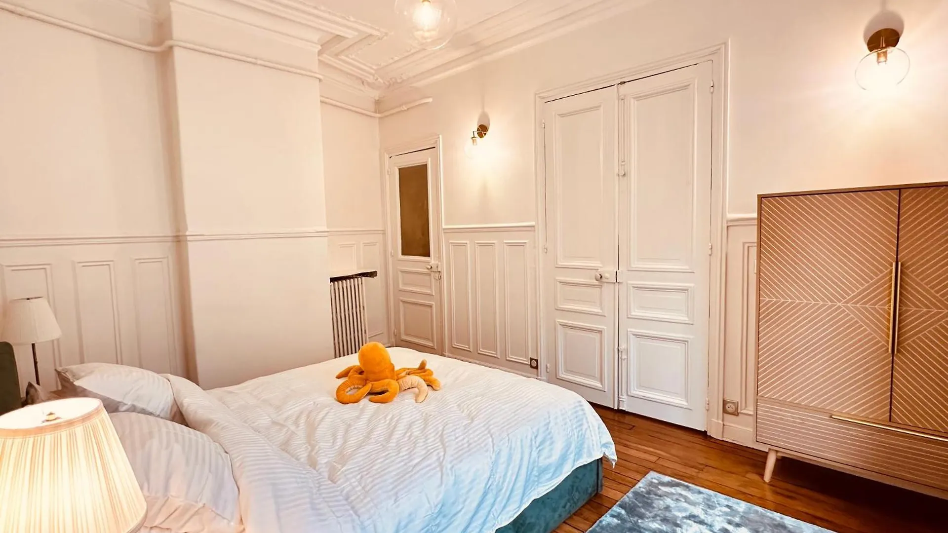 Charming 4-Room Flat Near Eiffel Tower-8People-2 Bedrooms Parigi