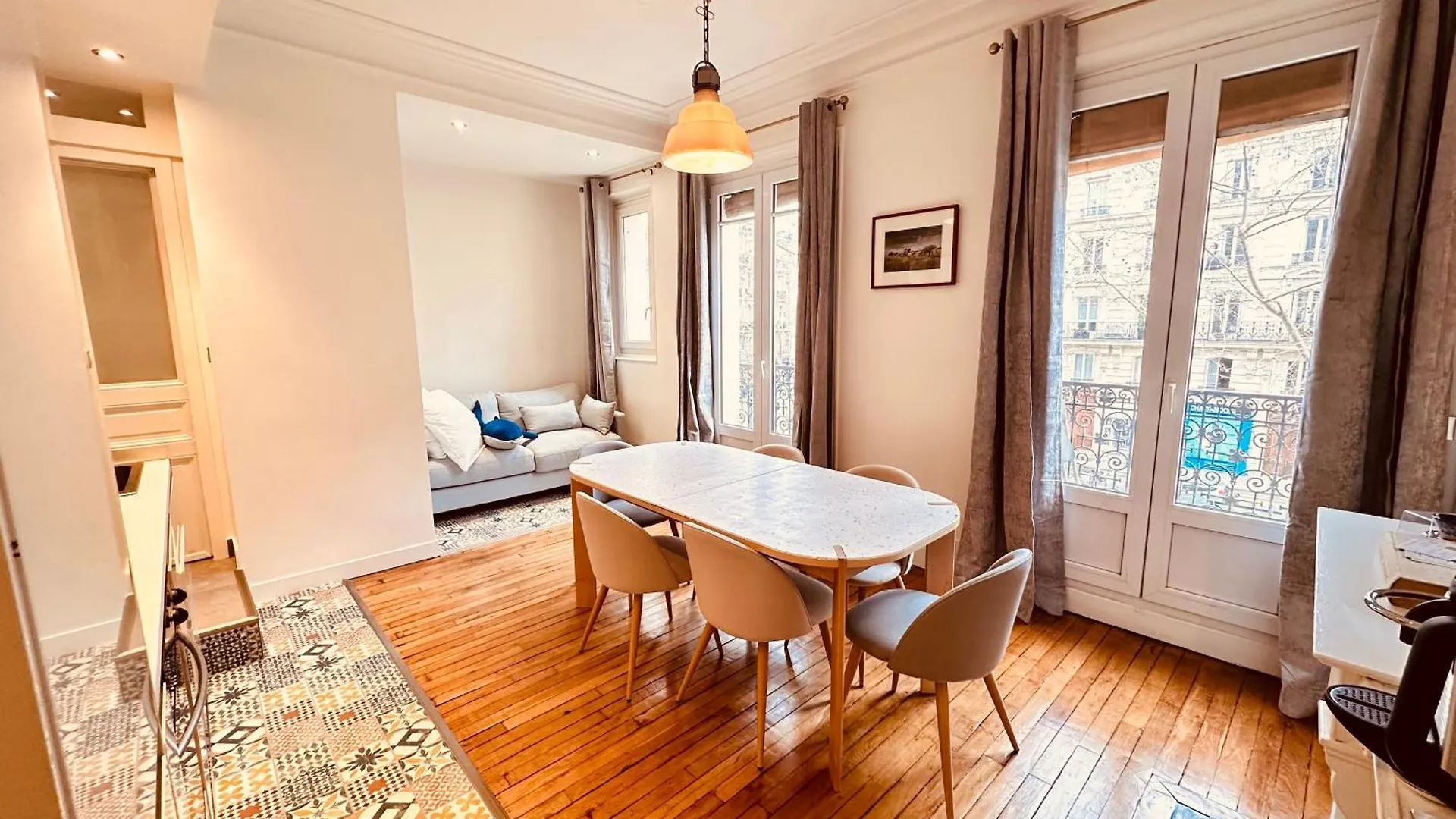Charming 4-Room Flat Near Eiffel Tower-8People-2 Bedrooms Parigi Appartamento